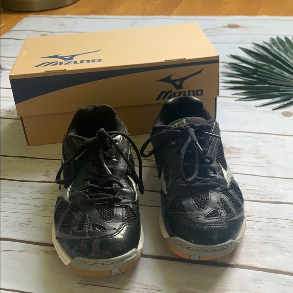 mizuno wave hurricane